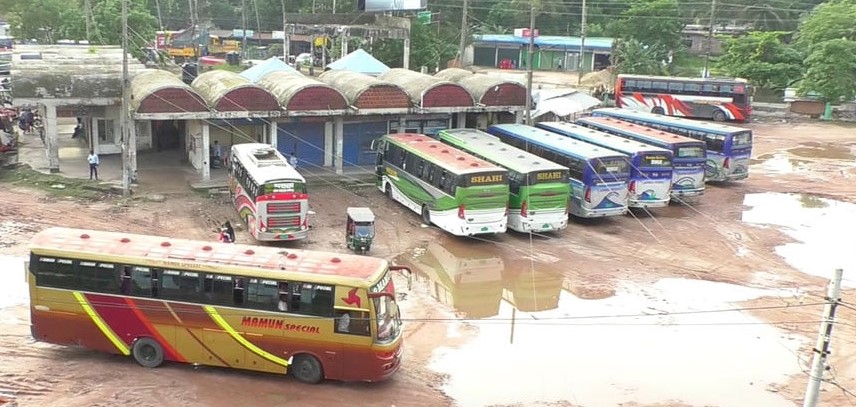 লক্ষ্মীপুর বাস টার্মিনাল এলাকার ভয়াবহ দৃশ্য