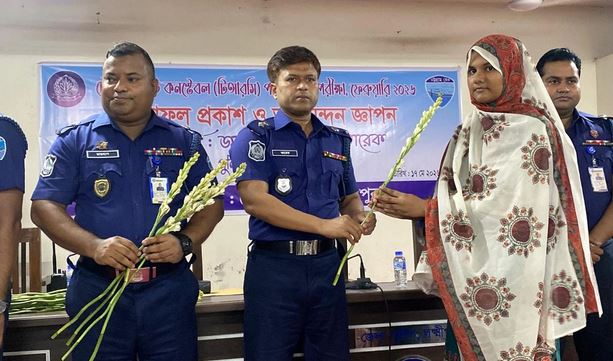 ১০১ টাকায় স্বপ্ন পূরণ, লক্ষ্মীপুরে পুলিশে চাকরি পেলেন ৩২ তরুণ-তরুণী